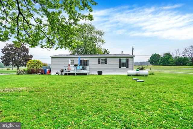 36 PINE RD, Abbottstown, PA 17301