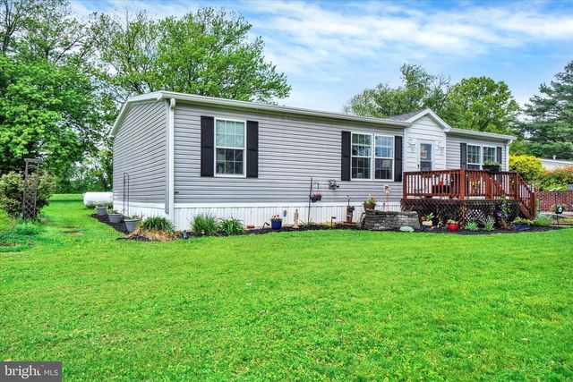 36 PINE RD, Abbottstown, PA 17301