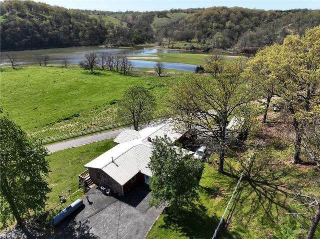 714 County Road 629, Green Forest, AR 72638