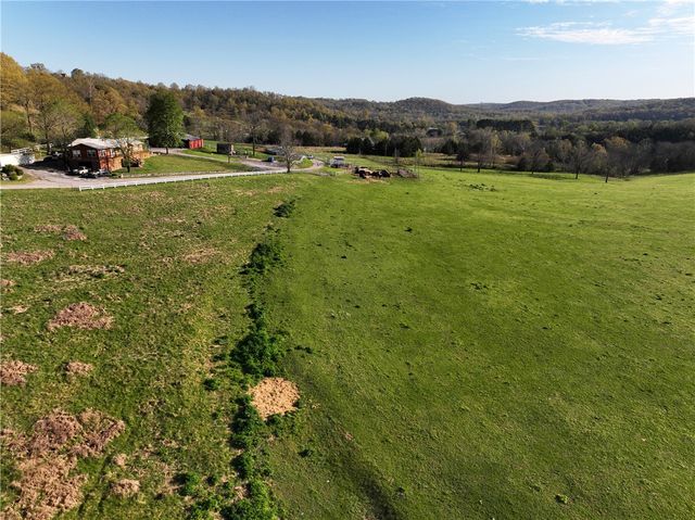 714 County Road 629, Green Forest, AR 72638