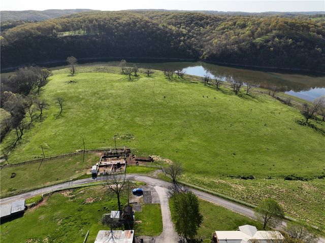 714 County Road 629, Green Forest, AR 72638