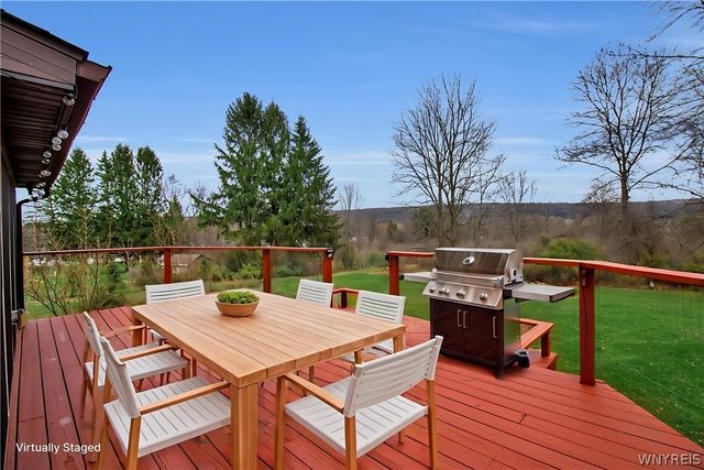 5566 Homestead Road, Boston, NY 14075