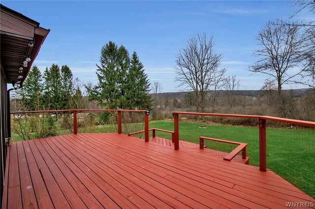 5566 Homestead Road, Boston, NY 14075