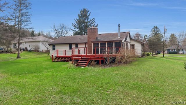 5566 Homestead Road, Boston, NY 14075