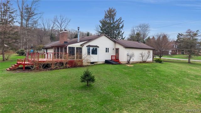 5566 Homestead Road, Boston, NY 14075