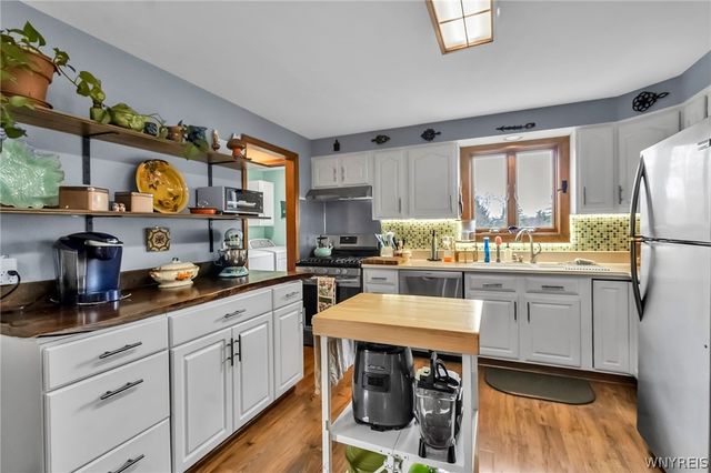5566 Homestead Road, Boston, NY 14075