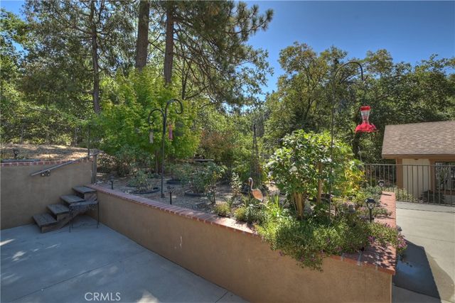 23167 Brookside Road, Crestline, CA 92325