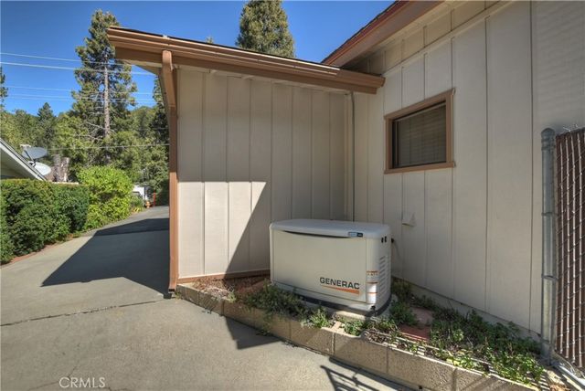 23167 Brookside Road, Crestline, CA 92325