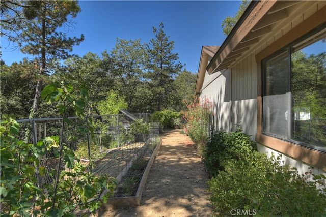 23167 Brookside Road, Crestline, CA 92325