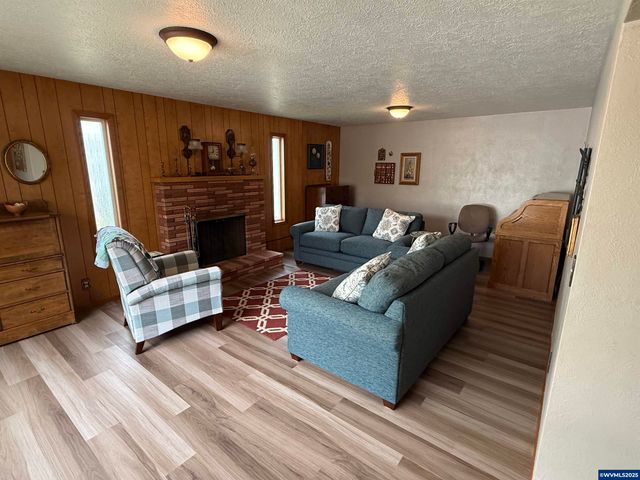 1628 Mistwood Dr NE, Keizer, OR 97303
