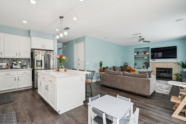 2821 Rogue River Cir, West Sacramento, CA 95691