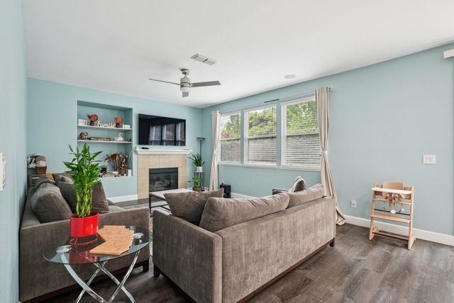 2821 Rogue River Cir, West Sacramento, CA 95691