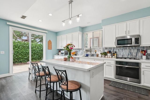 2821 Rogue River Cir, West Sacramento, CA 95691