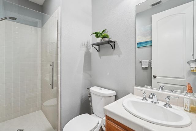 2821 Rogue River Cir, West Sacramento, CA 95691