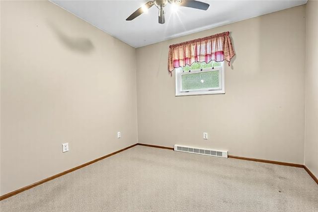 111 Knoll Dr, Penn Hills, PA 15147