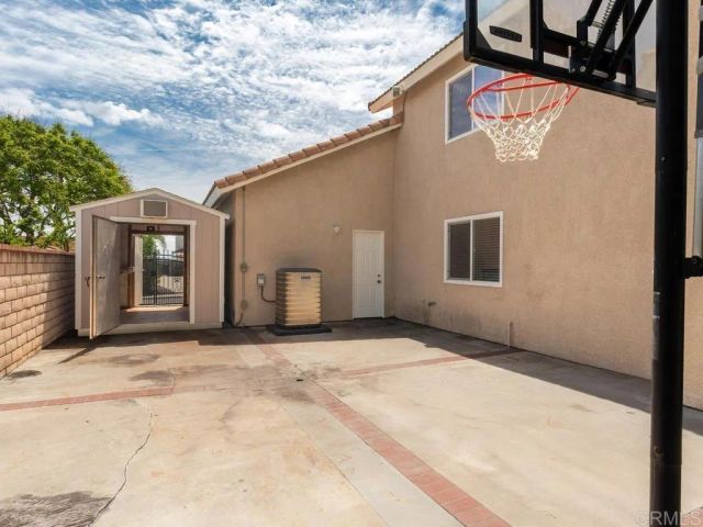 677 Garwood Court, Riverside, CA 92506