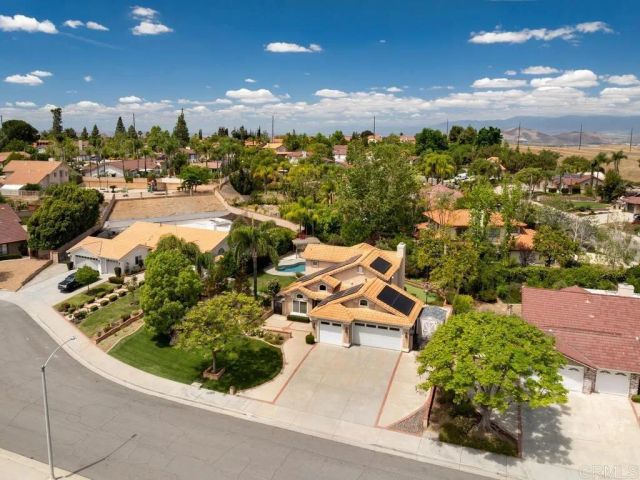 677 Garwood Court, Riverside, CA 92506