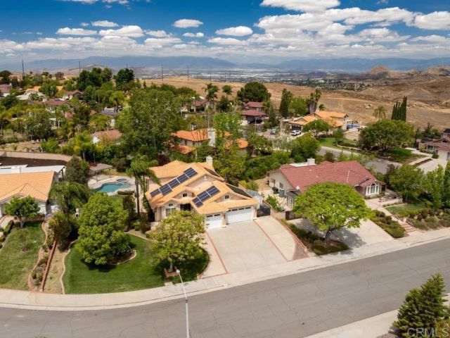 677 Garwood Court, Riverside, CA 92506