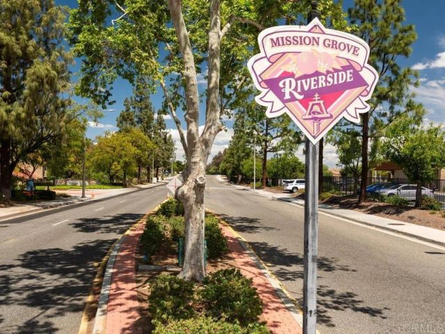 677 Garwood Court, Riverside, CA 92506