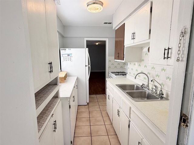 3527 3RD AVENUE N, St Petersburg, FL 33713