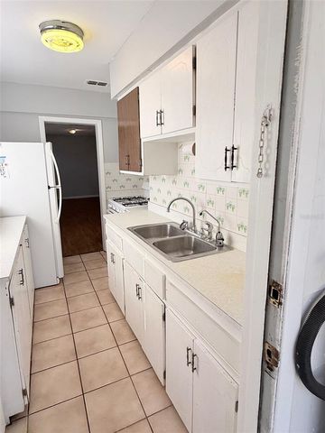 3527 3RD AVENUE N, St Petersburg, FL 33713