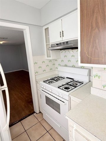 3527 3RD AVENUE N, St Petersburg, FL 33713