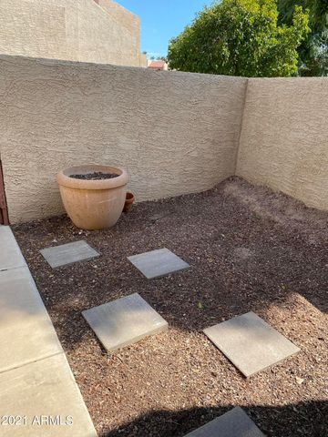 4224 W CALAVAR Road, Phoenix, AZ 85053