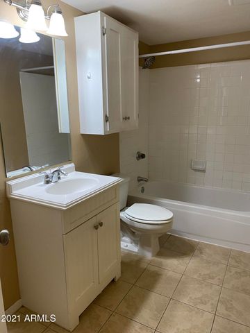 4224 W CALAVAR Road, Phoenix, AZ 85053