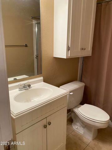 4224 W CALAVAR Road, Phoenix, AZ 85053