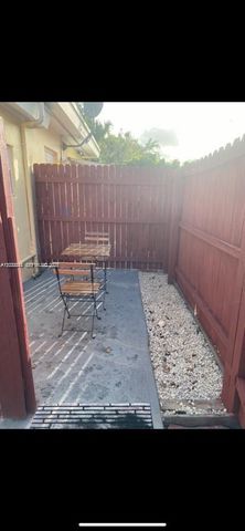 2526 Mckinley St 1, Hollywood, FL 33020