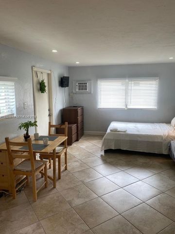 2526 Mckinley St 1, Hollywood, FL 33020