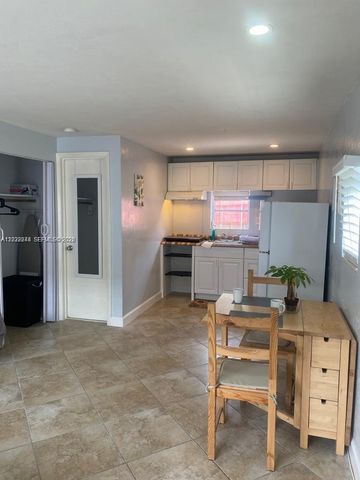 2526 Mckinley St 1, Hollywood, FL 33020