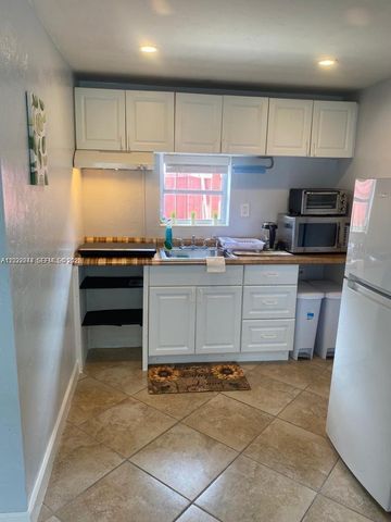 2526 Mckinley St 1, Hollywood, FL 33020