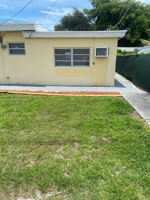 2526 Mckinley St 1, Hollywood, FL 33020