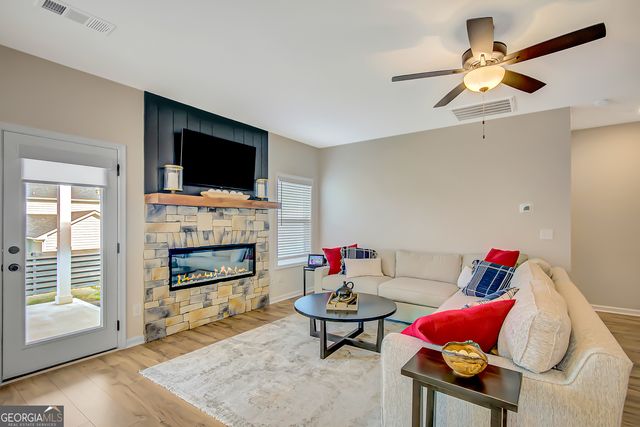 209 Maddington Court, Senoia, GA 30276