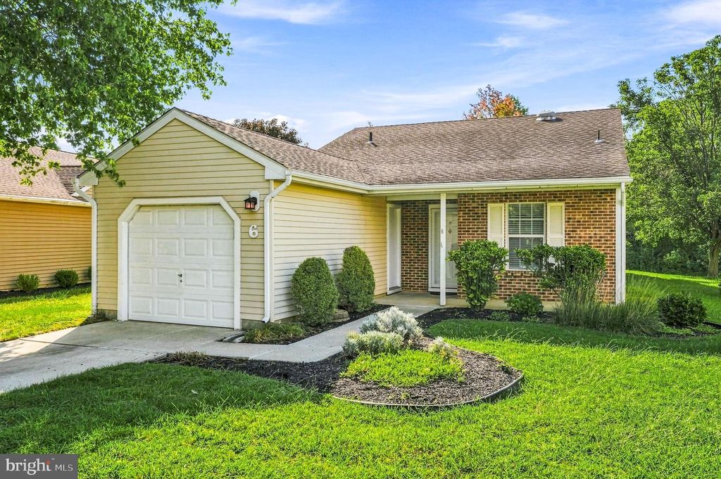 6 AVANDALE CT, MOUNT LAUREL, NJ 08054 — photo 2