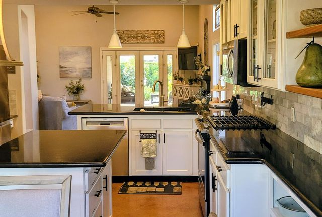 2827 E Shea, Fresno, CA 93720