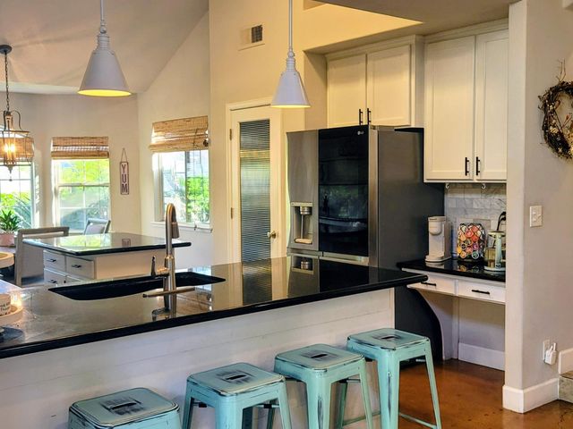 2827 E Shea, Fresno, CA 93720