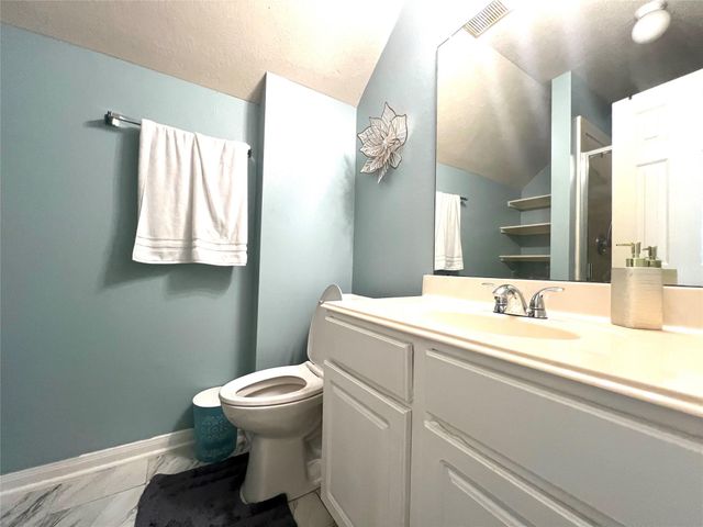 8210 Solara Bend, Houston, TX 77083