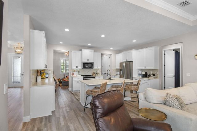 508 SW Bradshaw Circle, Port St. Lucie, FL 34953