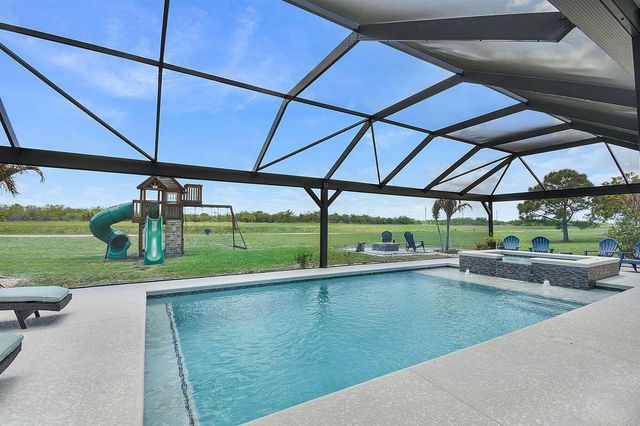 508 SW Bradshaw Circle, Port St. Lucie, FL 34953