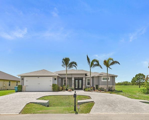 508 SW Bradshaw Circle, Port St. Lucie, FL 34953