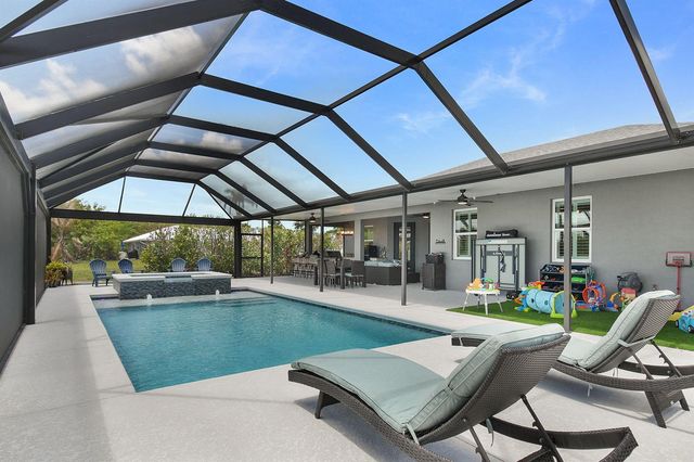 508 SW Bradshaw Circle, Port St. Lucie, FL 34953