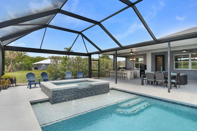 508 SW Bradshaw Circle, Port St. Lucie, FL 34953