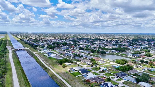 508 SW Bradshaw Circle, Port St. Lucie, FL 34953