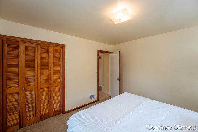 2565 Cherrywood Court SW, Wyoming, MI 49519