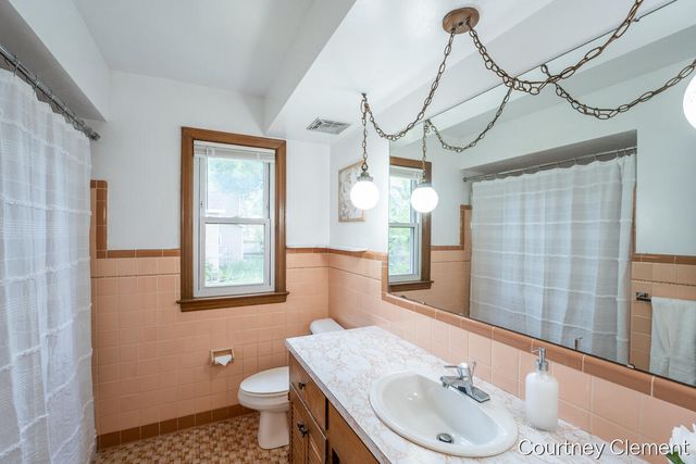 2565 Cherrywood Court SW, Wyoming, MI 49519