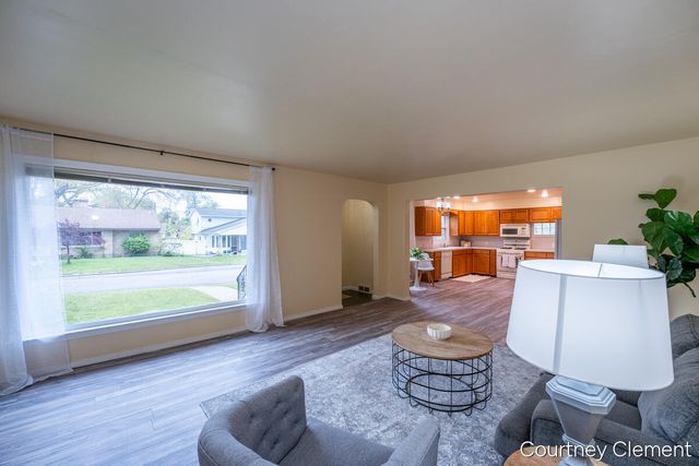 2565 Cherrywood Court SW, Wyoming, MI 49519