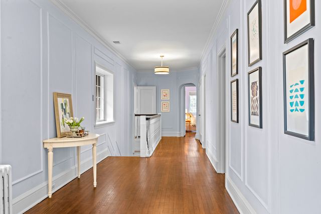 331 E Witchwood Lane, Lake Bluff, IL 60044