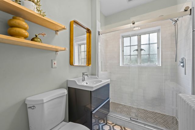 331 E Witchwood Lane, Lake Bluff, IL 60044